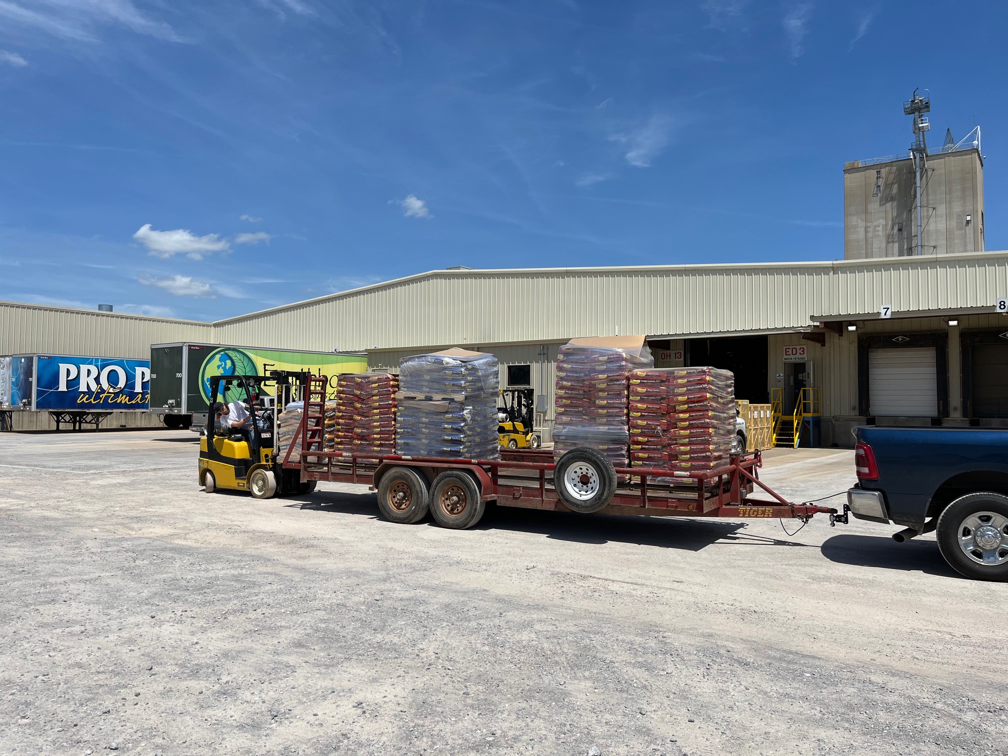 MIDWESTERN PET FOODS CONTINUES HURRICANE RELIEF EFFORTS THROUGH DONATED